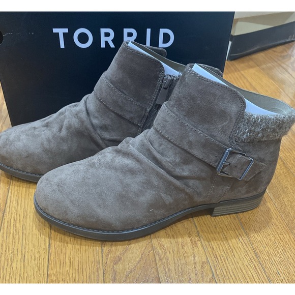 torrid Shoes - Torrid Buckle Boot Size 10.5 Taupe Ankle‎ Bootie Zip Up Winter